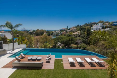 Brand-new-six-bedroom-villa-for-sale-with-sea-and-golf-views-Marbella-West-4942-low