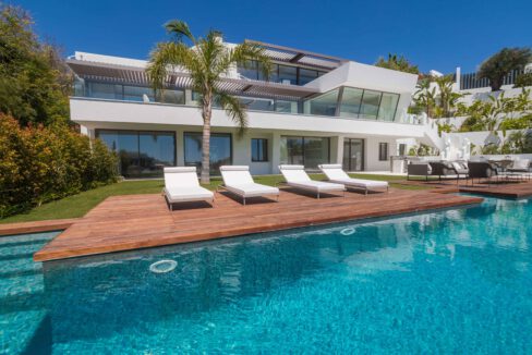 Brand-new-six-bedroom-villa-for-sale-with-sea-and-golf-views-Marbella-West-4998-low