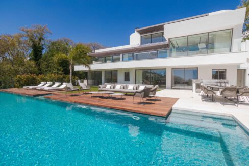 Brand-new-six-bedroom-villa-for-sale-with-sea-and-golf-views-Marbella-West-5011-low