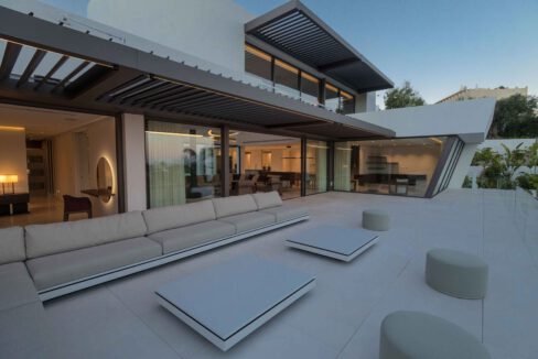 Brand-new-six-bedroom-villa-for-sale-with-sea-and-golf-views-Marbella-West-5491-low