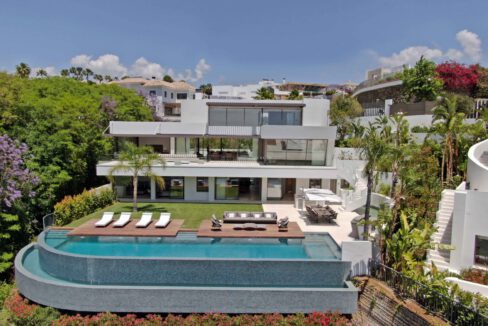 Brand-new-six-bedroom-villa-for-sale-with-sea-and-golf-views-Marbella-West-DJI-405-low